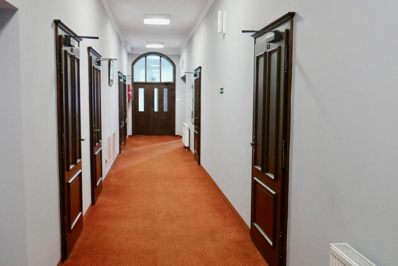 Staromiejski Piwowar Hotel เลกนิตซา ภายนอก รูปภาพ
