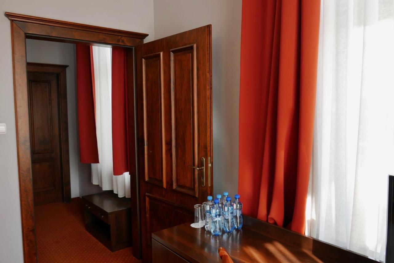 Staromiejski Piwowar Hotel เลกนิตซา ภายนอก รูปภาพ
