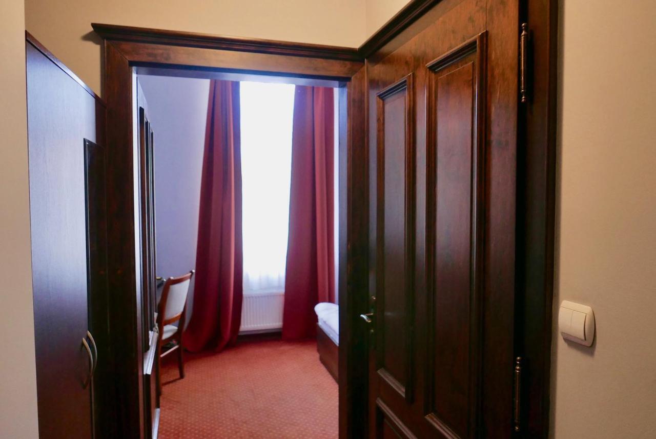 Staromiejski Piwowar Hotel เลกนิตซา ภายนอก รูปภาพ